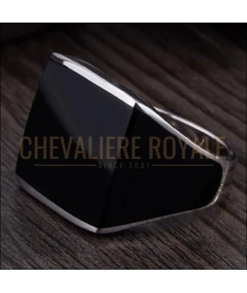 Chevalière noire carrée en argent avec finition en émail Pour