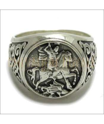 Bague Chevalière Homme St George en Argent Massif est présent 