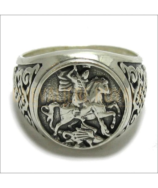 Bague Chevalière Homme St George en Argent Massif est présent 