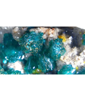 Dioptase, Calcite, Wulfénite et Shattuckite brute (MB463) Comment ça marche