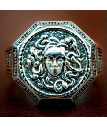 Chevalière en argent style gothique mythologie grecque Medusa Fin de série