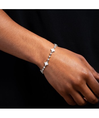 Silver Flower Tennis Bracelet - White les muscles