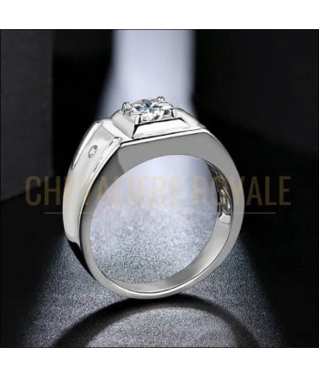 Bague chevalière homme avec la moissanite et deux diamantes pas cher